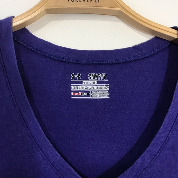 🏋️‍♀️ Under Armour Semi-Fitted T-Shirt - Picture 3 of 4
